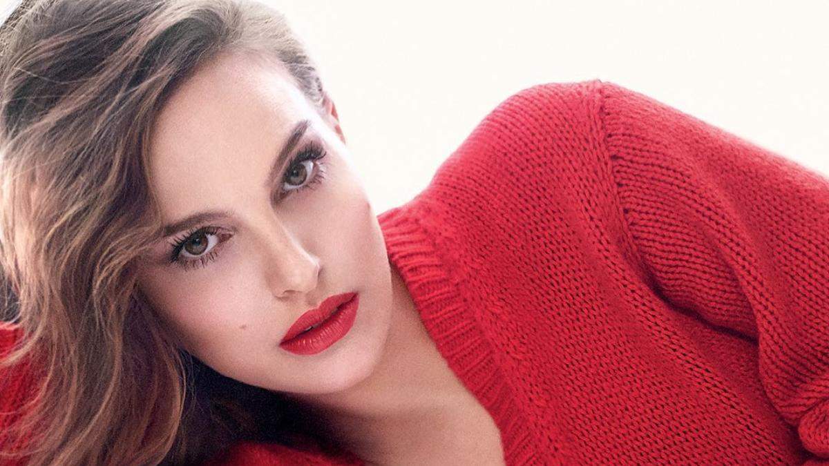 Наталі Портман представила нову помаду Dior: відео Наталі Портман представила нову помаду Dior: відео
