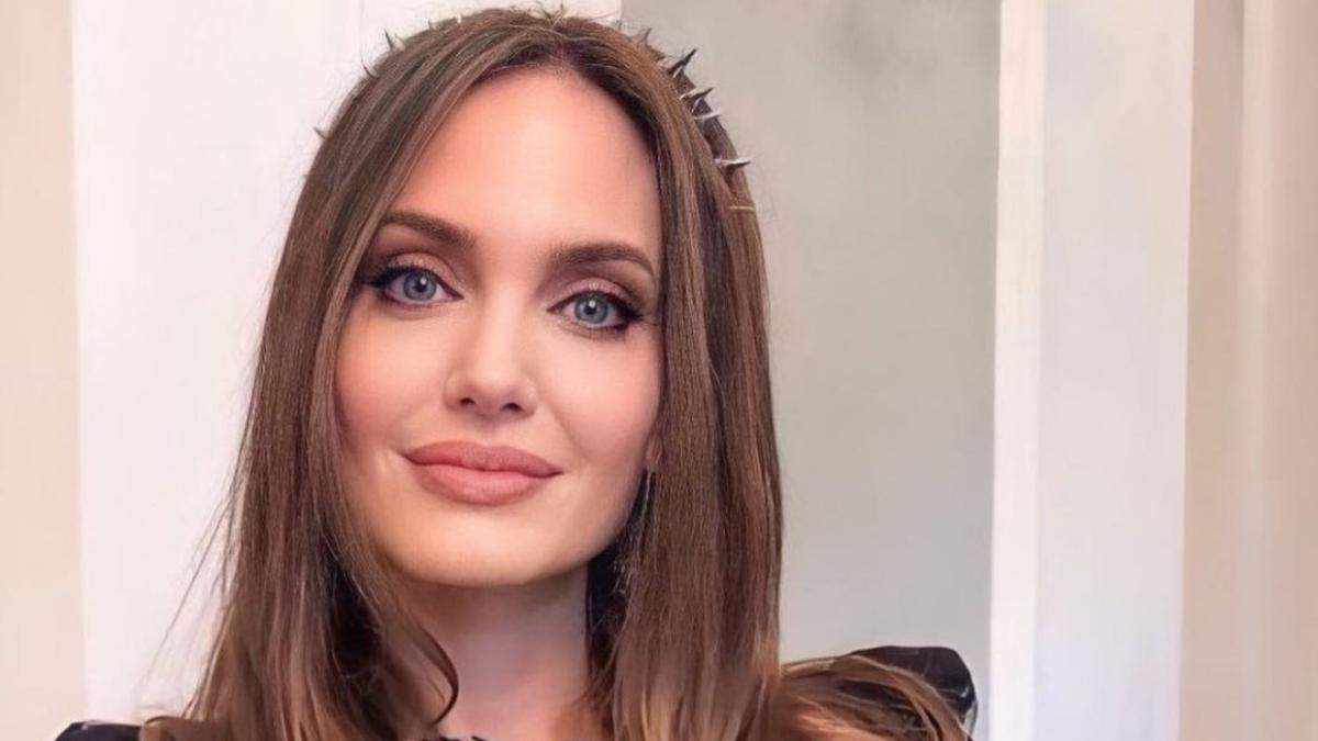 Анджелина Джоли снялась в рекламе нового аромата Guerlain Анджелина Джоли снялась в рекламе нового аромата Guerlain