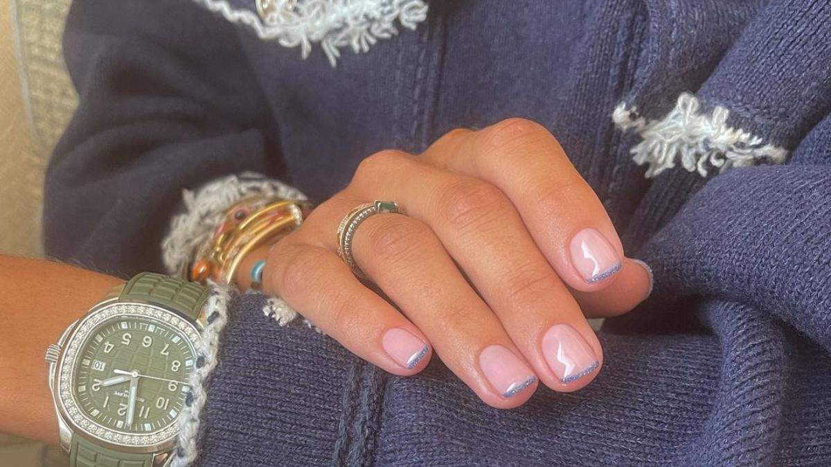 Новорічний френч: 15 ідей модного манікюру на будь-яку довжину нігтів - Краса