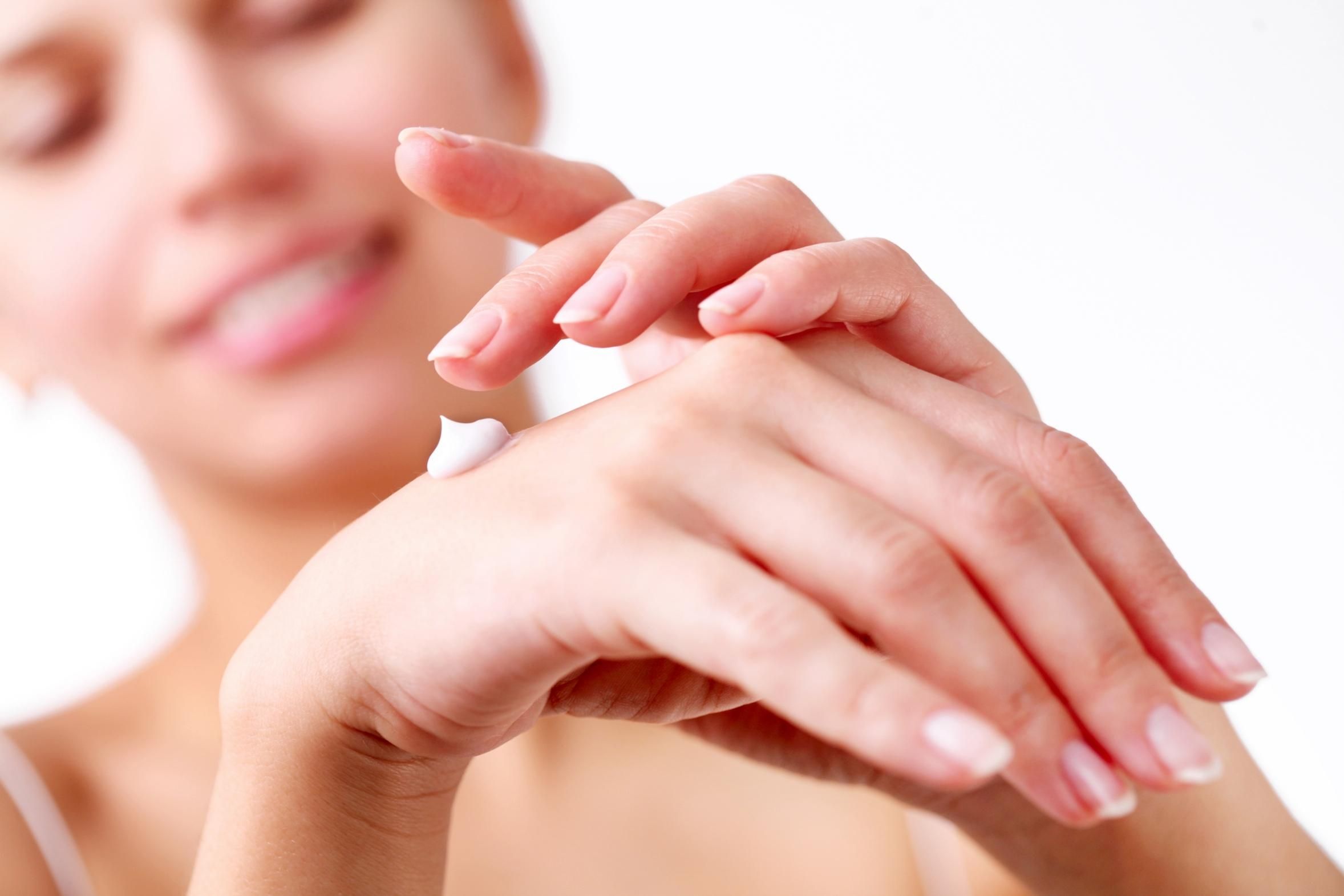 Як відновити шкіру рук в домашніх умовах: прості правила