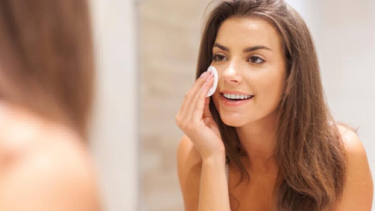 Демакіяж: як правильно очищати обличчя від косметики