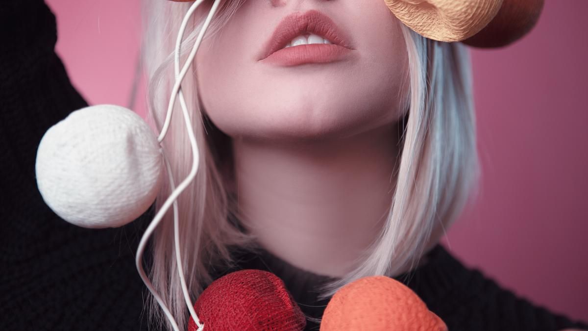 Как бороться с сухостью губ: советы эстетиков