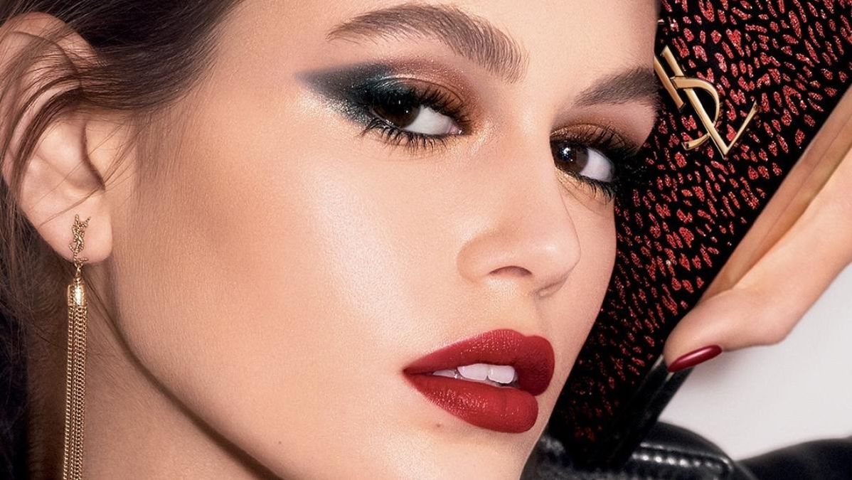 Помада с портативным аппаратом и мобильным приложением от YSL