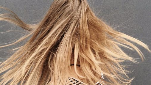 Чего не стоит делать во время ухода за своими волосами: перечень вредных привычек