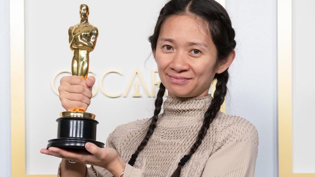 Каким бьюти-образом удивила обладательница Оскара-2021 Хлои Чжао