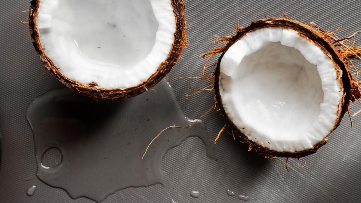 Увлажняющая маска для волос с кокосовым маслом в домашних условиях