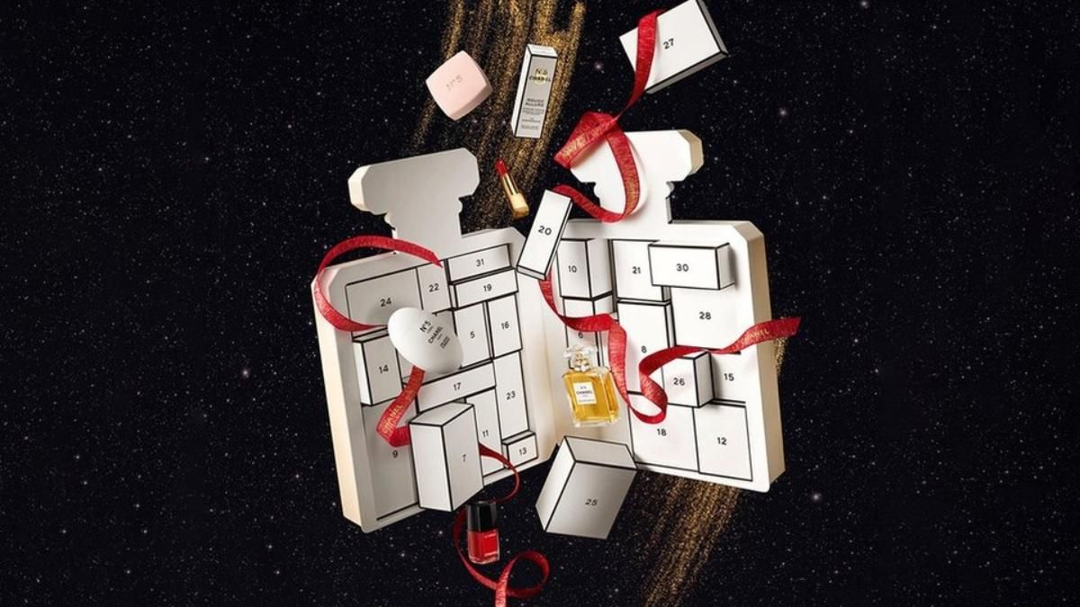 Скандальный подарок: почему адвент-календарь Chanel с пустыми мешочками стоит 850 долларов
