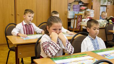 Бесплатные учебники, канцелярия и прочее: какие страны обеспечивают школьников из Украины